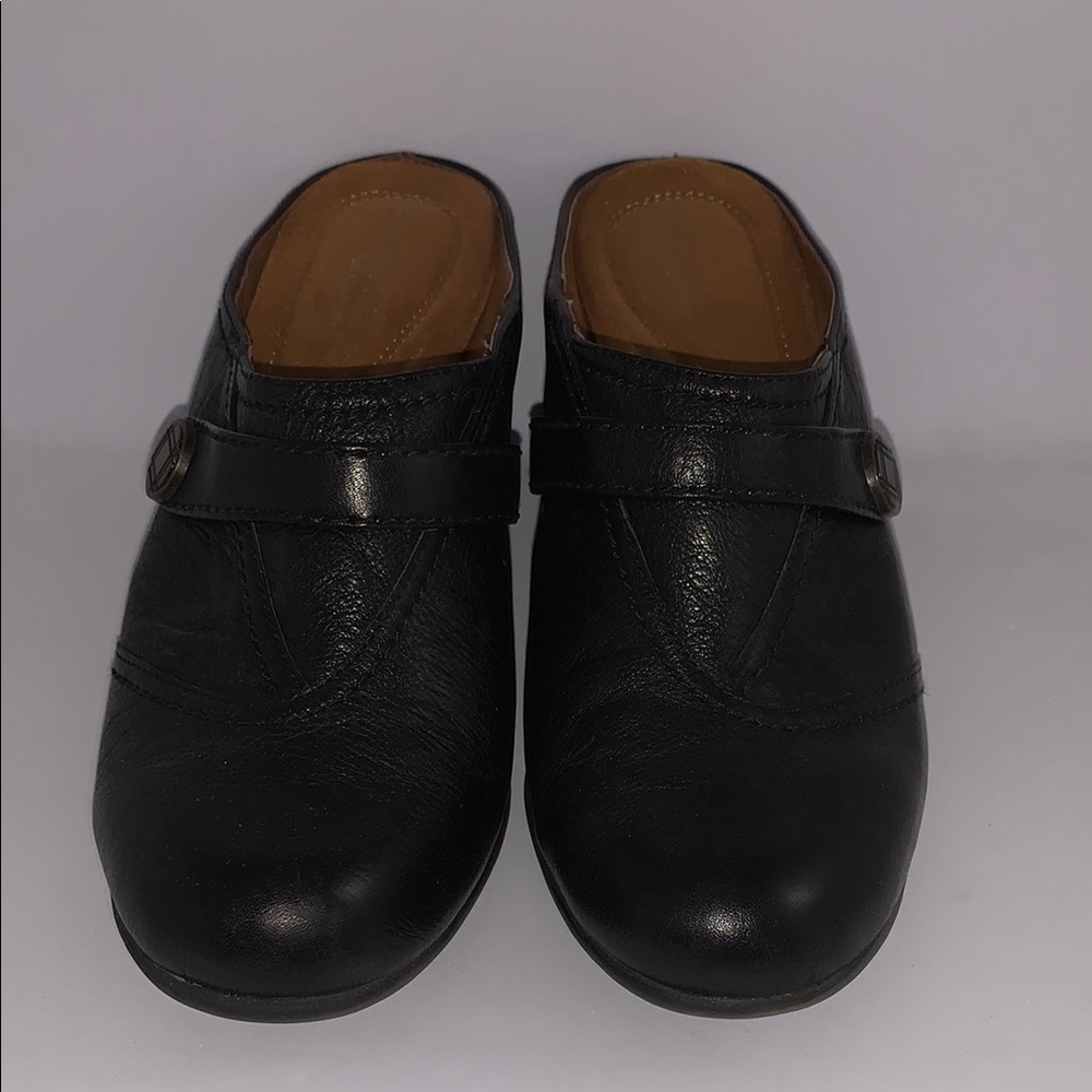 Naturalizer Jazz, Black Mules Sleek Minimalist Design size 9 1/2